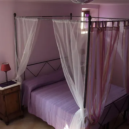 Il Campo Dei Papaveri Bed & Breakfast *