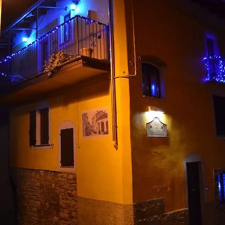 Il Campo Dei Papaveri * Mornese